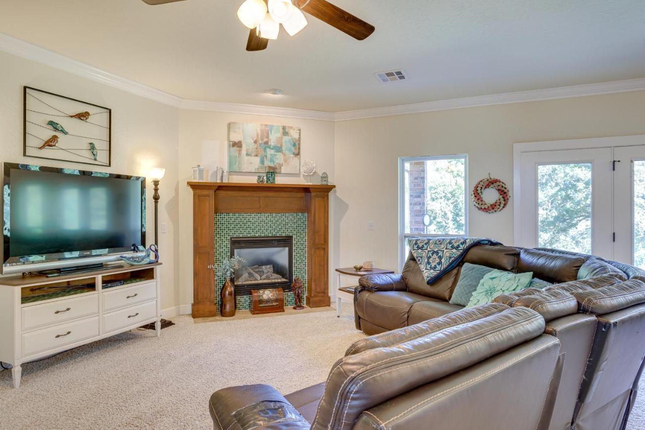 Quaint Noble Home 6 Mi To University Of Oklahoma! Norman Eksteriør billede